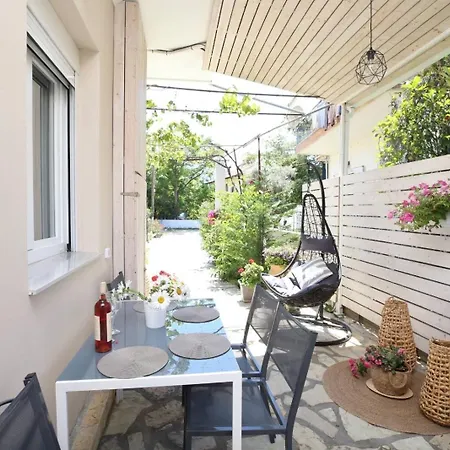 Ilios Apartment *